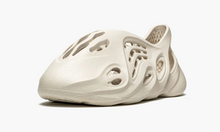 Load image into Gallery viewer, Yeezy Foam RNNR Ararat