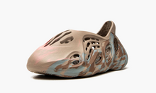 Load image into Gallery viewer, Yeezy Foam RNNR MX Sand Grey