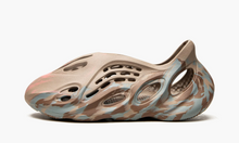 Load image into Gallery viewer, Yeezy Foam RNNR MX Sand Grey