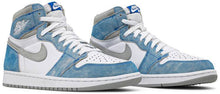 Load image into Gallery viewer, Jordan 1 Retro High OG Hyper Royal
