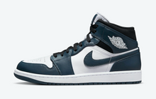 Load image into Gallery viewer, Jordan 1 Mid Armory Navy