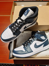 Load image into Gallery viewer, Jordan 1 Mid Armory Navy