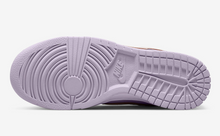Load image into Gallery viewer, Nike Dunk Low Easter 2022 (W)