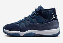 Load image into Gallery viewer, Jordan 11 Retro Midnight Navy (W)