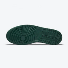 Load image into Gallery viewer, Jordan 1 Low Green Toe