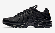 Load image into Gallery viewer, Nike Air Max Plus Triple Black