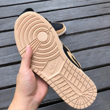 Load image into Gallery viewer, Jordan 1 Retro High OG Heirloom