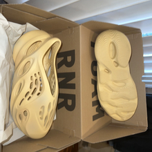 Load image into Gallery viewer, Yeezy Foam RNR Desert Sand