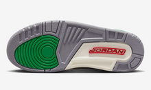 Load image into Gallery viewer, Jordan 3 Retro Lucky Green (Women's)
