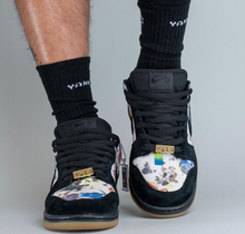 Load image into Gallery viewer, Nike SB Dunk Low Supreme Rammellzee
