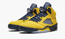 Load image into Gallery viewer, Air Jordan 5 Retro SE “Michigan”
