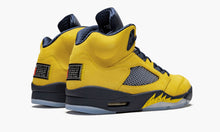 Load image into Gallery viewer, Air Jordan 5 Retro SE “Michigan”
