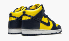 Load image into Gallery viewer, Dunk High SP “Michigan”
