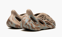 Load image into Gallery viewer, Yeezy Foam RNNR MX Sand Grey
