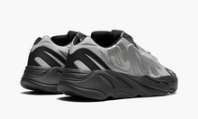 Load image into Gallery viewer, Yeezy Boost 700 MNVN Metallic
