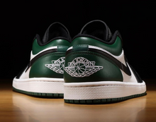Load image into Gallery viewer, Jordan 1 Low Green Toe
