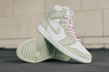 Load image into Gallery viewer, Jordan 1 High OG Seafoam (W)
