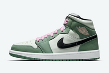 Load image into Gallery viewer, Wmns Air Jordan 1 Mid SE 'Dutch Green'
