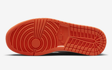 Load image into Gallery viewer, Jordan 1 Retro High OG Starfish (W)
