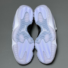 Load image into Gallery viewer, Jordan 11 Retro Low Pure Violet (W)
