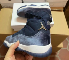 Load image into Gallery viewer, Jordan 11 Retro Midnight Navy (W)
