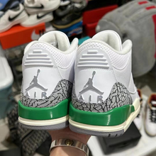 Load image into Gallery viewer, Jordan 3 Retro Lucky Green (W)
