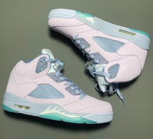 Load image into Gallery viewer, Air Jordan 5 SE “Easter”
