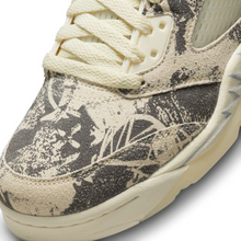 Load image into Gallery viewer, Jordan 5 Retro Expression (W)
