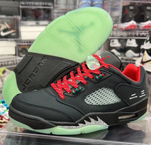 Load image into Gallery viewer, Jordan 5 Retro Low CLOT Jade
