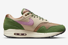 Load image into Gallery viewer, Nike Air Max 1 SH SkunkNike Air Max 1 SH Skunk
