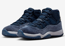 Load image into Gallery viewer, Jordan 11 Retro Midnight Navy (W)
