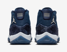 Load image into Gallery viewer, Jordan 11 Retro Midnight Navy (W)
