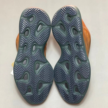 Load image into Gallery viewer, Yeezy 700 V3 Copper Fade
