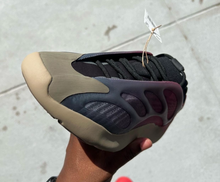 Load image into Gallery viewer, Yeezy 700 V3 “Fade Carbon”
