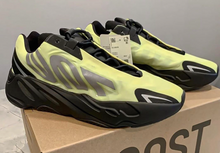 Load image into Gallery viewer, Yeezy Boost 700 MNVN Resin
