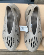 Load image into Gallery viewer, Yeezy Foam RNNR Stone Sage
