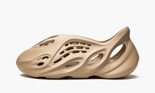 Load image into Gallery viewer, Yeezy Foam RNNR Mist
