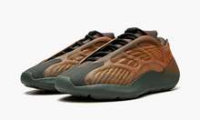 Load image into Gallery viewer, Yeezy 700 V3 Copper Fade
