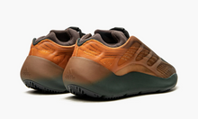 Load image into Gallery viewer, Yeezy 700 V3 Copper Fade
