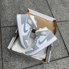Load image into Gallery viewer, Jordan 1 Mid Wolf Grey Aluminum (Wmns)
