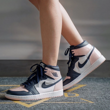 Load image into Gallery viewer, Jordan 1 Retro High OG Atmosphere (W)
