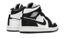 Load image into Gallery viewer, Wmns Air Jordan 1 Mid Se "Split Black White"
