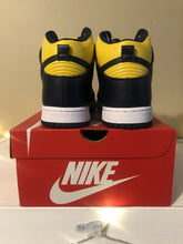 Load image into Gallery viewer, Dunk High SP “Michigan”
