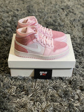Load image into Gallery viewer, Jordan 1 Mid Digital Pink (W)
