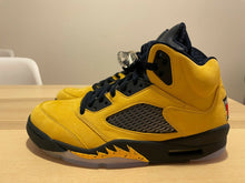 Load image into Gallery viewer, Air Jordan 5 Retro SE “Michigan”
